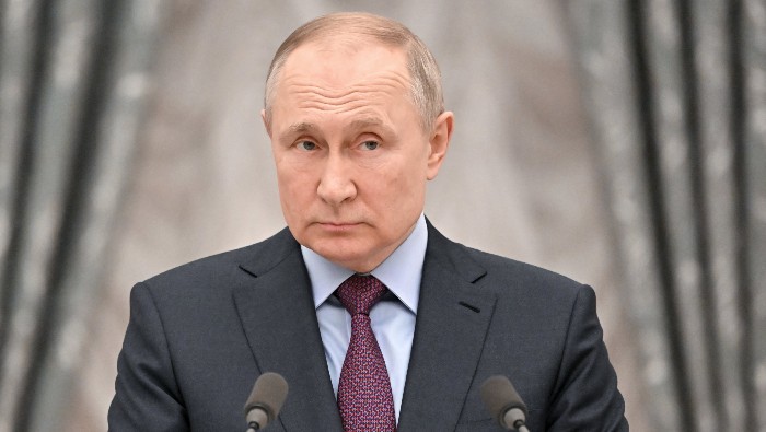 El presidente Vladímir Putin comentó que los acuerdos de Minsk fueron asesinados mucho antes del reconocimiento de las repúblicas populares del Donbás.