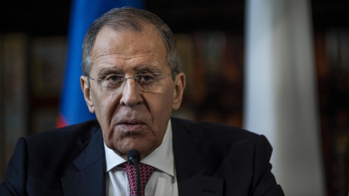 Lavrov destacó que  los planes de las autoridades ucranianas de renunciar a su estatus no nuclear representan un peligro para la seguridad internacional.