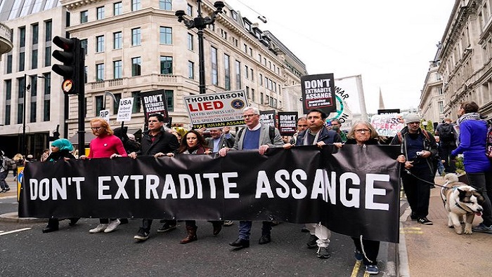A Julian Assange se le impondría una sentencia de 175 años de prisión.  