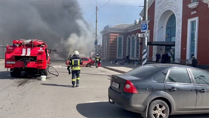 De acuerdo a las autoridades de Donetsk, el ataque ocurrió durante la evacuación de la población civil de la localidad.
