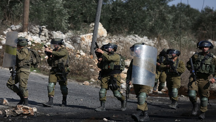 Organizaciones palestinas denunciaron agresiones del Ejército de Israel contra manifestantes en varios localidades de Cisjordania.