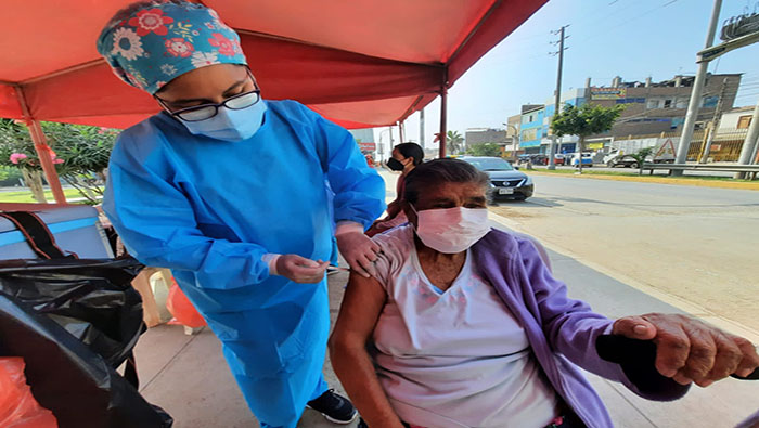 Por el momento, el país suramericano contabiliza un total de 3.550.791 casos confirmados con el virus, así como 212.438 víctimas mortales a causa de la pandemia.