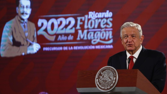 López Obrador fustigó a sus adversarios y detractores quienes saben de la importancia estratégica de otorgarle la propiedad del litio a la nación pero guardan silencio.