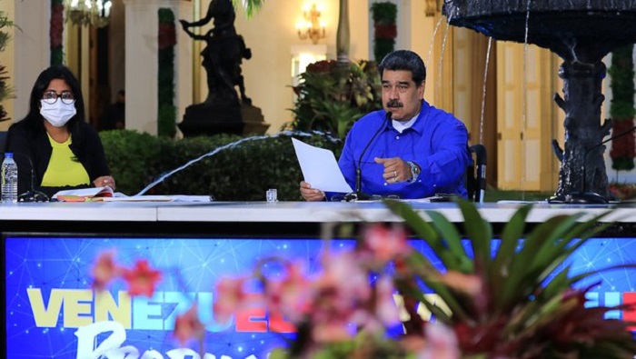 Nicolás Maduro denunció que “utilizan el dólar para torcerle los brazos al mundo