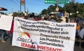 “Hacemos esto para protestar al alto costo de la canasta básica, al precio de los combustibles y los actos de corrupción“, dijo Marco Tulio Bran, miembro de Codeca. 