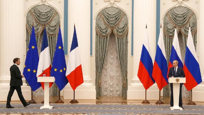 Emmanuel Macron habló con Vladimir Putin en varias ocasiones antes y después del estallido del conflicto con el fin de buscar una solución.