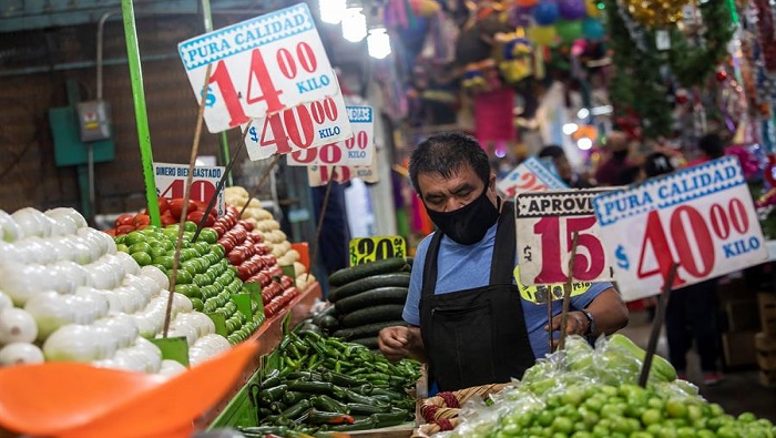 Según la Secretaría los artículos de la canasta básica representan el 46 por ciento en la inflación.