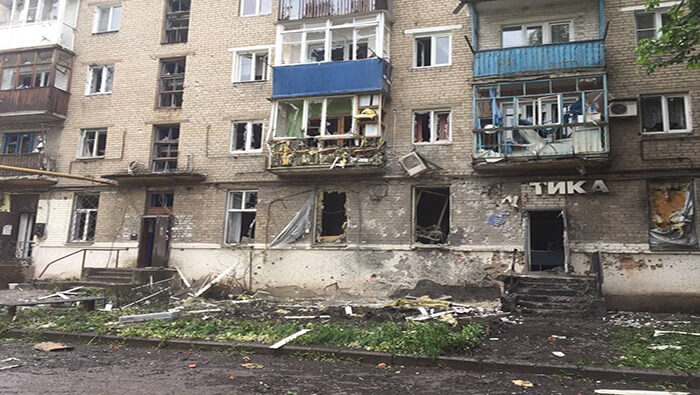 Los bombardeos ucranianos han destruido edificios en la ciudad de Donestk.