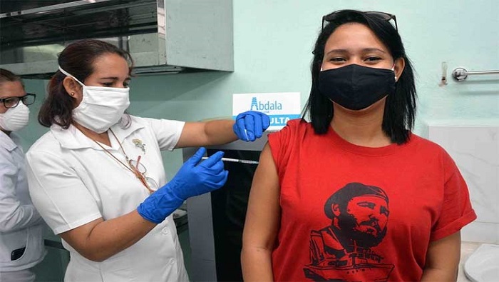 El ministro resaltó la importancia de la vacunación con los fármacos cubanos para mantener tan bajos niveles de contagios, ingresos y fallecidos.