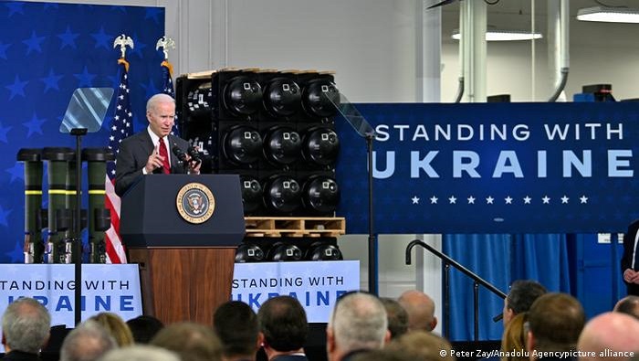 EE.UU insiste en que la ayuda  está destinada a que Ucrania pueda sostener su economía y se defienda de las tropas rusas.