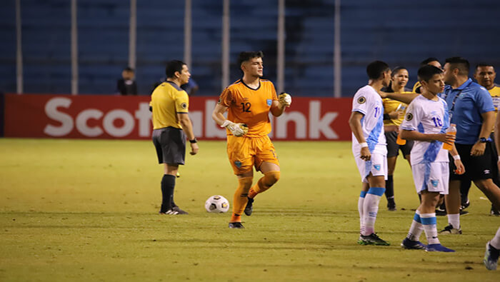 El portero de Guatemala se convirtió en el héroe del partido para el combinado de su país en la ronda de penales.