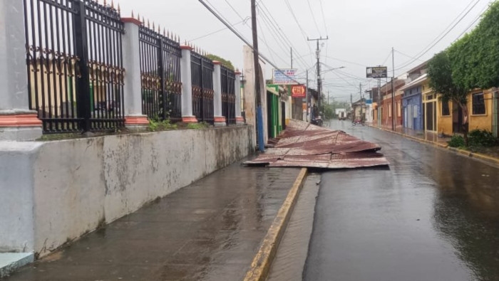 El fenómeno tocó tierra a las 21H00 de este al sur de la desembocadura del Río San Juan, cruzó el lago de Nicaragua e impacta en el istmo de Rivas.