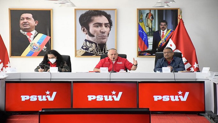 El presidente de PSUV informó que se han capturado al menos dos personas en las refinerías venezolanas con planos y mapas de las instalaciones.