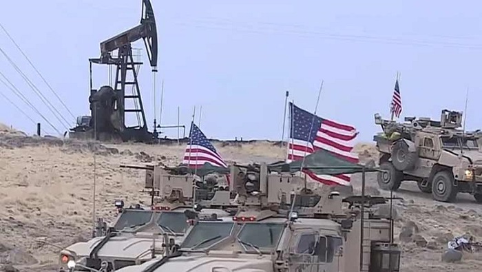 Militares estadounidenses ocupan campos de petróleo y gas en las provincias de Deir ez-Zor y Al-Hasaka, al este de Siria, desde donde roban estos recursos.