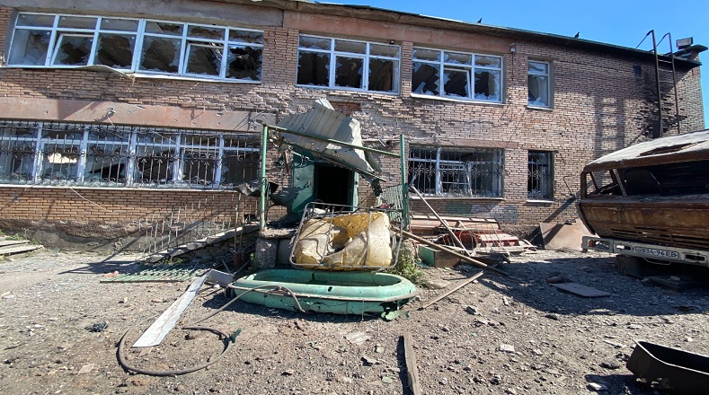 Las fuerzas armadas de Ucrania bombardearon áreas civiles de la localidad de Novolugansk, ubicada a 60 km al noroeste de la ciudad de Donetsk, y sometieron a sus habitantes a un verdadero infierno.