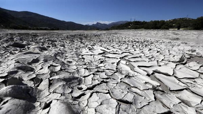 El Gobierno francés instó a los ciudadanos a preservar los recursos hídricos ante lo que ha calificado como la peor sequía en su historia.