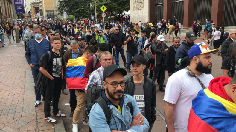 Miles de colombianos colmaron las calles de Bogotá para presenciar la toma de posesión de Gustavo Petro como presidente de esa nación para el periodo 2022-2026.