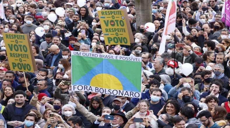Movimientos populares y organizaciones sociales de Brasil manifestaron este jueves en varias ciudades del país en defensa de la democracia y de elecciones libres.