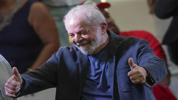 Con respecto a una segunda vuelta de los comicios, Lula también ganaría las elecciones con un 49 por ciento de respaldo.