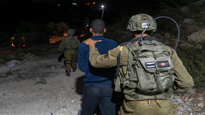 La política de detención administrativa arbitraria la emplea el Ejército israelí para encarcelar a palestinos por intervalos renovables.
