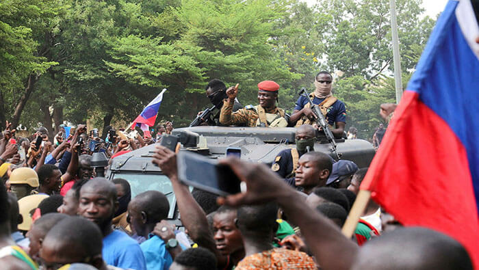 El autoproclamado líder militar de Burkina Faso, llamó a la población a retomar sus actividades y abstenerse de cualquier acto de violencia.