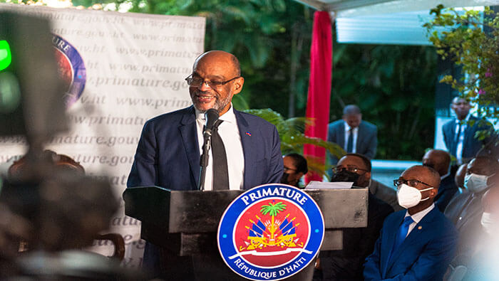 El primer ministro haitiano justificó la intervención militar extranjera por el riesgo del agravamiento de la crisis humanitaria en el país.