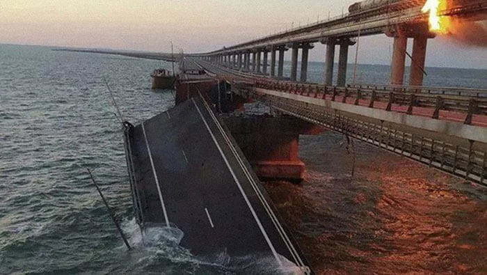 Las autoridades rusas enviaron a expertos a la zona de la explosión para evaluar el estado de la vía y del puente.