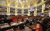 La renuncia aprobada por el parlamento de Perú se produce cuando horas antes el mandatario Castillo anunció la disolución del Congreso y la instauración de un Gobierno de emergencia.
