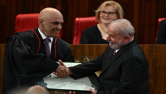 Lula da Silva subrayó que recibe por tercera vez el diploma como presidente electo, 
