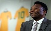La FIFA designó a Pelé como el mejor futbolista del siglo XX, dejando un amplio legado en este deporte.
