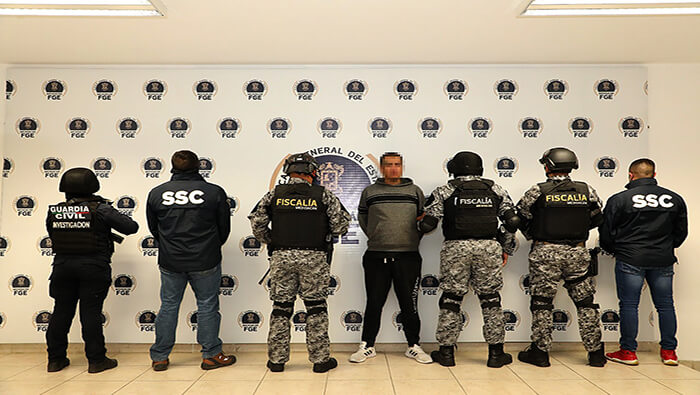 El presunto sicario fue trasladado a la capital mexicana bajo un fuerte operativo de seguridad.