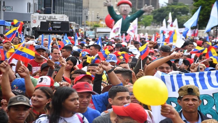 Las movilizaciones partieron desde la Plaza Venezuela y cientos de jóvenes se unieron a la marcha en varias regiones de la capital.