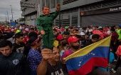 Venezolanos se alistan para homenajear al líder de la Revolución Bolivariana, Hugo Chávez.