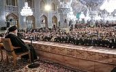 Jameneí explicó que la nación iraní tiene cimientos fuertes y ello le ha permitido resistir las agresiones de los enemigos de la Revolución Islámica.