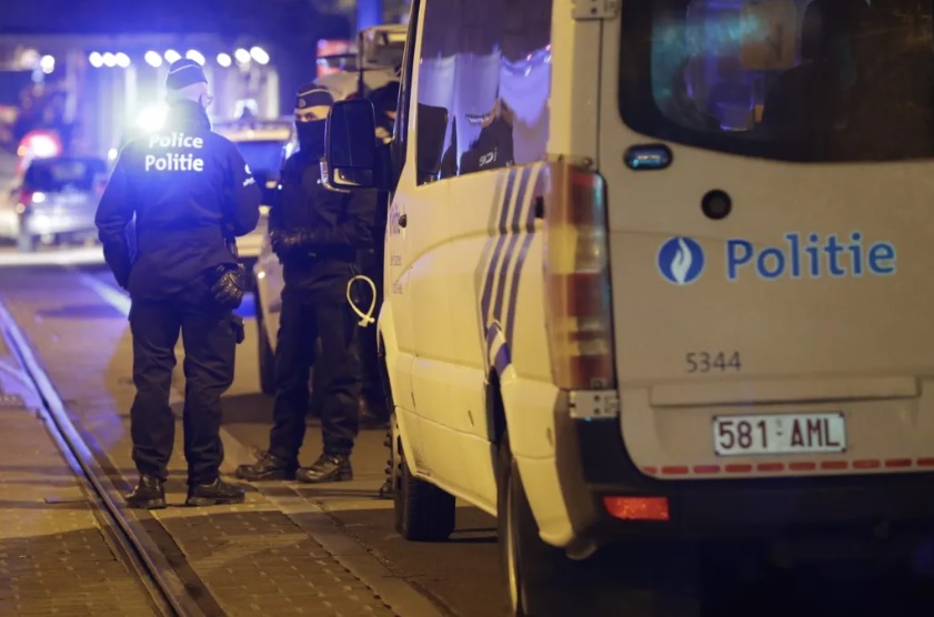 En noviembre del 2022, un agente de policía fue apuñalado en Bruselas por un expresidiario radicalizado, procesado por asesinato en un contexto terrorista.
