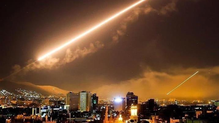 El jueves también se produjo un ataque israelí en las inmediaciones de Damasco desde la región ocupada del Golán.