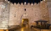 El incidente tuvo lugar alrededor de la medianoche cerca de la Puerta de las Cadenas, un punto de acceso al complejo de la Mezquita Al-Aqsa en el este de Jerusalén ocupado por Israel .