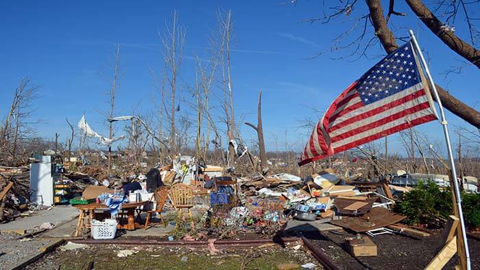 Ante la destrucción y daños causados por el paso de tornados, Joe Biden anunció que el Gobierno prestará ayuda a los estados más afectados por las tormentas.