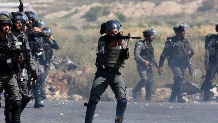 Los soldados ocupantes dispararon de manera directa contra palestinos que protestaban pacíficamente contra la violencia israelí.