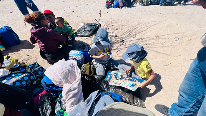 La Acnur y la OIM han prestado ayuda a un grupo de migrantes que se encuentran varados en la ciudad peruana de Tacna.