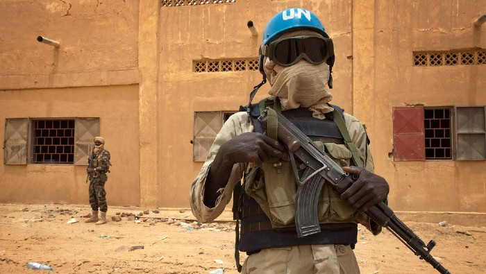 Mali está gobernado por una junta militar en el poder tras dos golpes de Estado, la cual ha ido posponiendo acometer una transición democrática. 