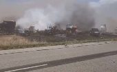Dos camiones con remolque se incendiaron y al menos 40 o 50 automóviles y cerca de 60 personas se vieron involucradas. 
