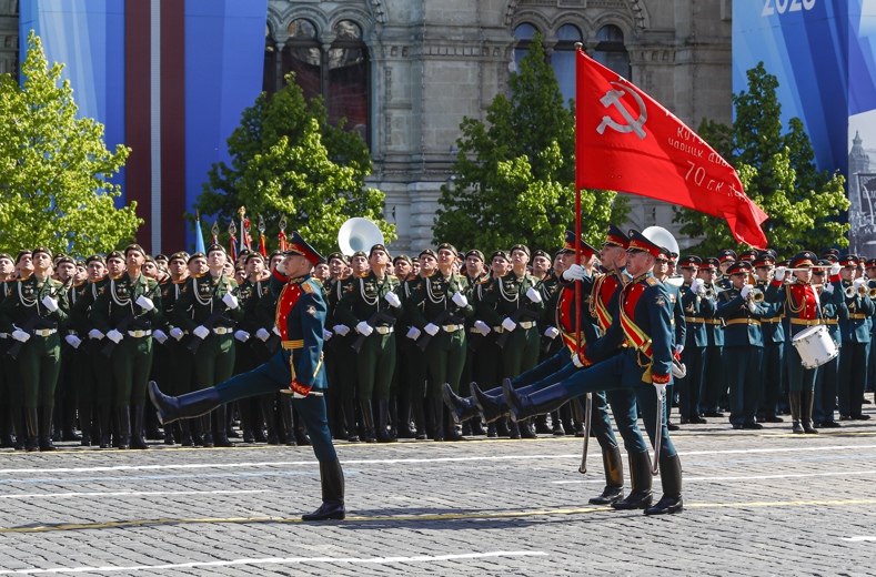 El primer desfile de la Victoria tuvo lugar el 24 de junio de 1945, mes y medio después de la renidición incondicional de Alemania ante los soviéticos.