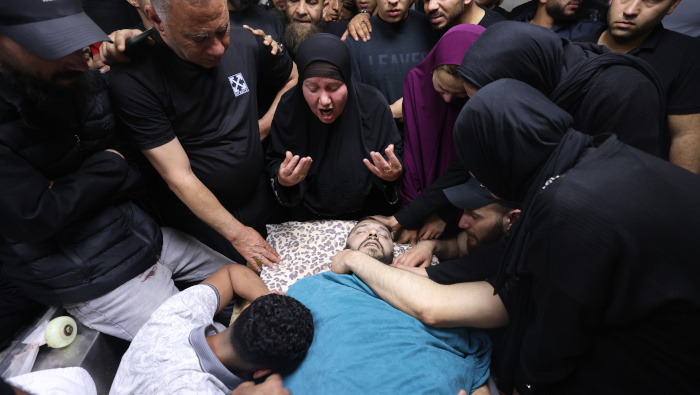 Según el Ministerio palestino de Salud, las víctimas mortales tenían respectivamente 30, 24 y 32 años de edad.