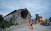 El ministro del Interior, Gérald Darmanin, anunció en Twitter que “se iniciará un procedimiento acelerado de reconocimiento de desastres naturales” para cubrir los daños causados ​​por los sismos.