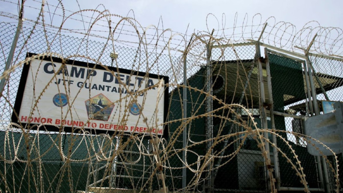 En cuanto a los 741 hombres que han sido liberados de Guantánamo, dijo, muchos quedaron solos, sin identidad legal, educación y capacitación laboral, atención adecuada de salud física y mental