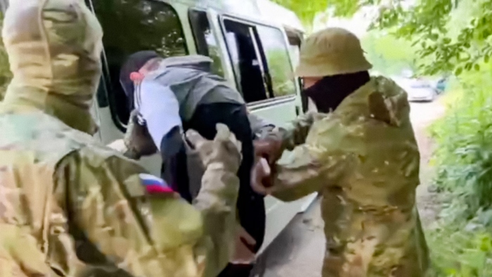 El arrestado fue entrenado en Ucrania para acciones de reconocimiento y sabotaje, incluido el manejo de explosivos.