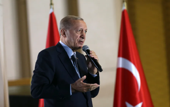 El presidente turco también precisó que “el avance en el ingreso de Suecia a la OTAN depende del cumplimiento de los puntos especificados en el memorándum trilateral”