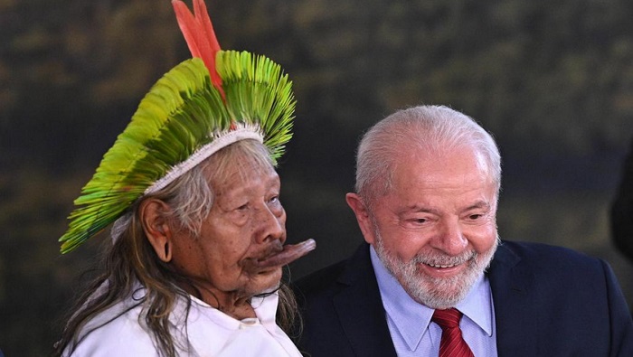 Lula defendió la dignidad de las casi 30 millones de personas que viven en la Amazonía, principalmente, indígenas, pescadores y pueblos ribereños.