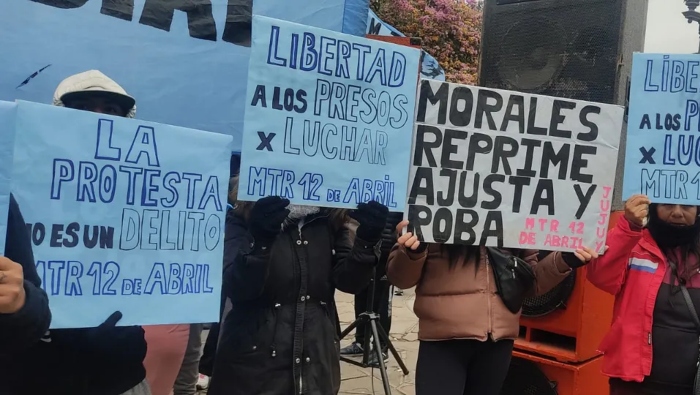Los gremios que se manifiestan expresaron que en la provincia de Jujuy se atenta contra la democracia.